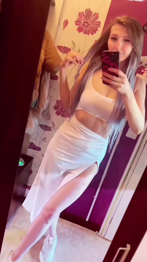 @♋️𝓒𝓱𝓮𝓻𝓻𝔂 ♡