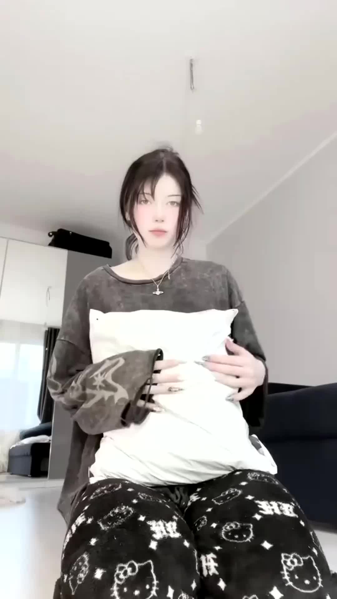@elliecroix3954022