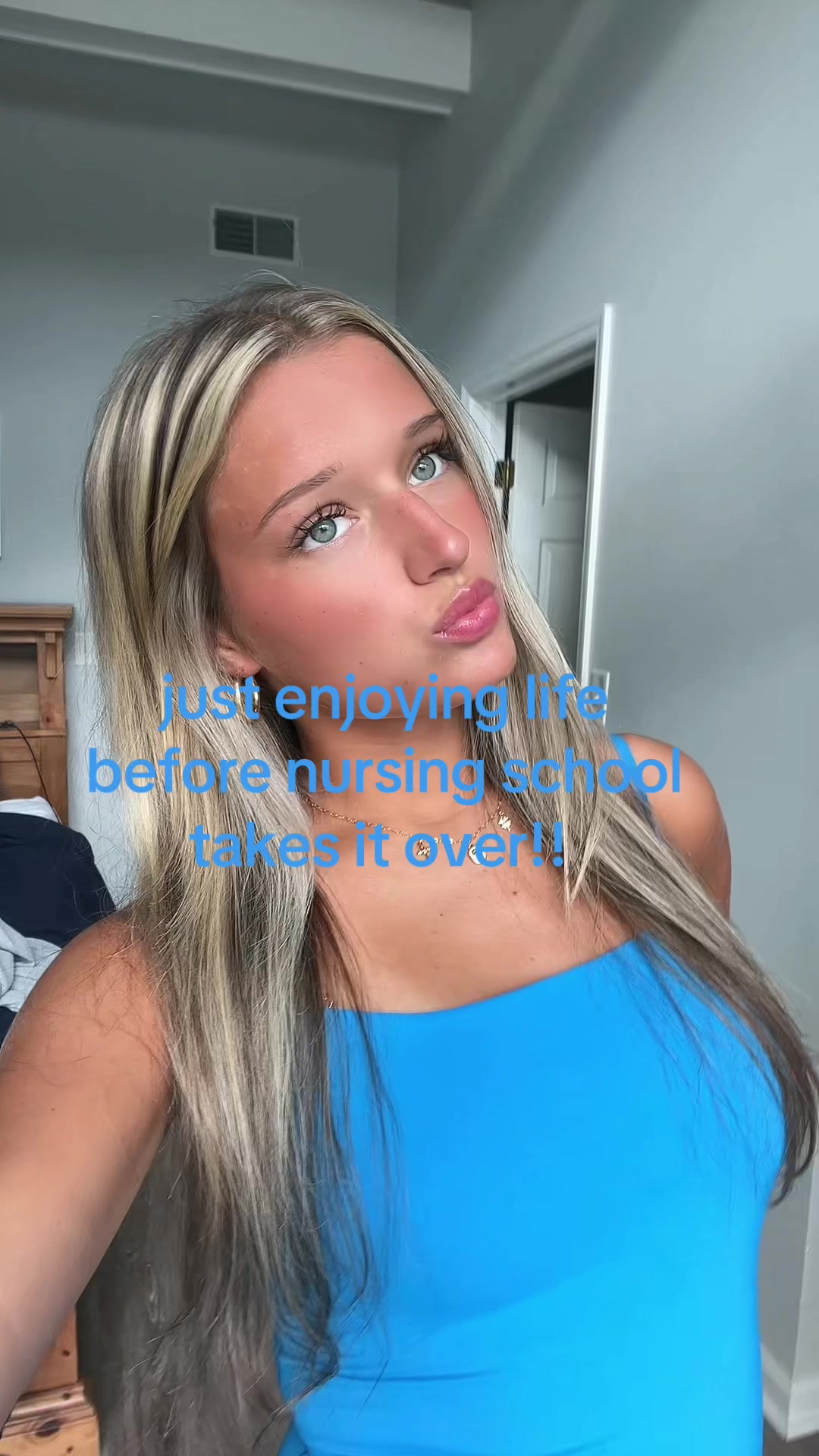 @E M 🩵