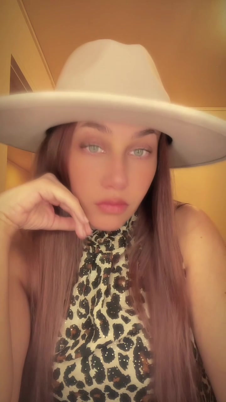 @JustLonna ♡