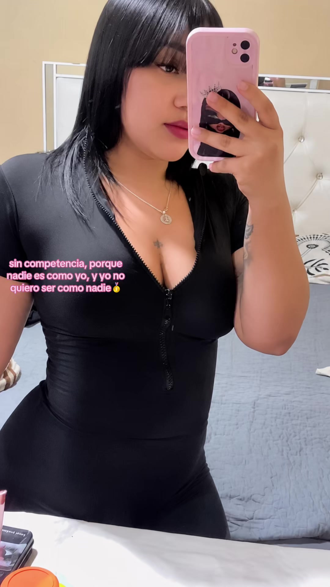 @Alexandra_ Castillo