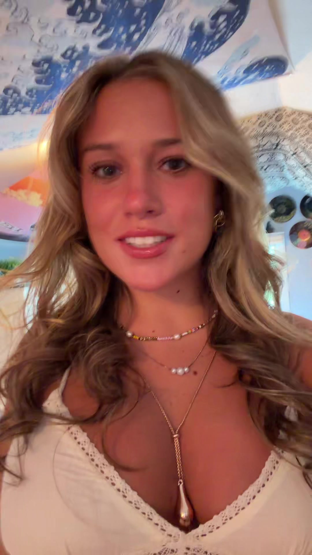 @🥳