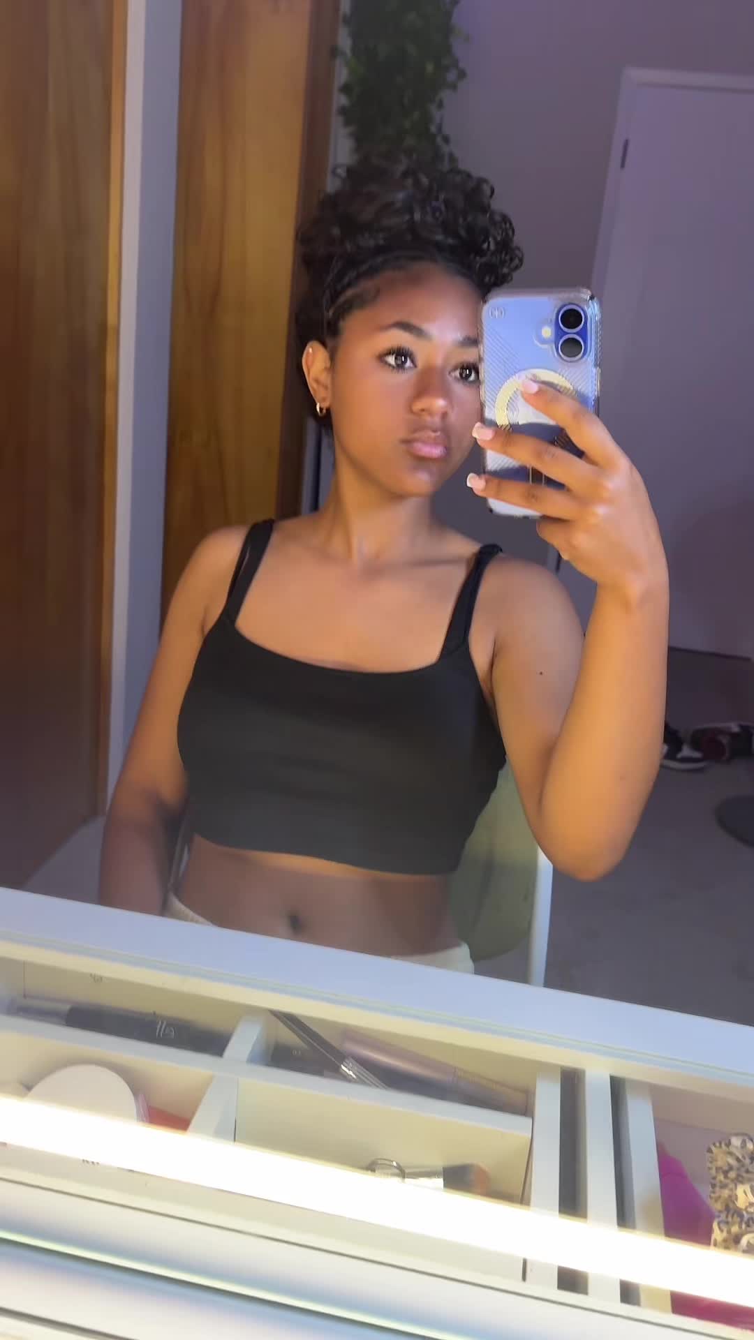 @Ava🙂↕️