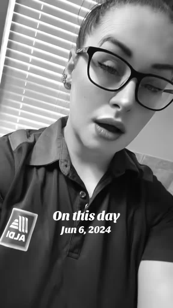 @JustASmallTownGirl🩷💜