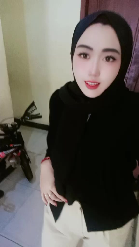 @Vhira
