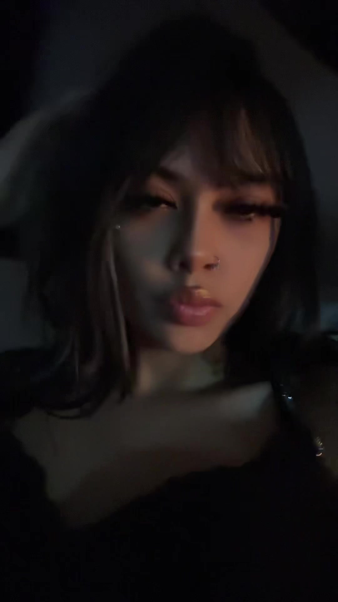 @⃟