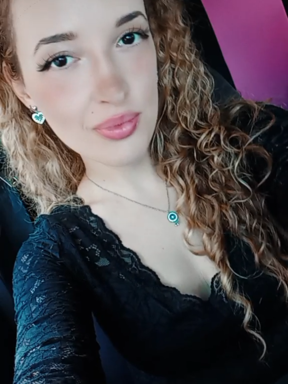 @Sofia__Lov___