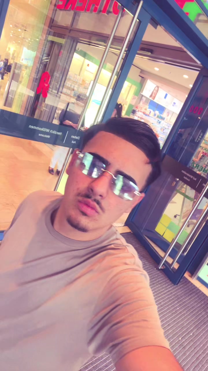 @Ali🏄♂️
