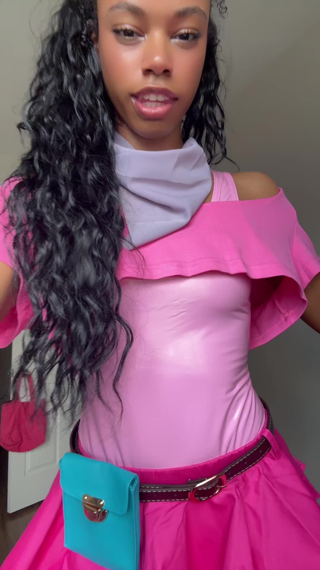 @moenimee