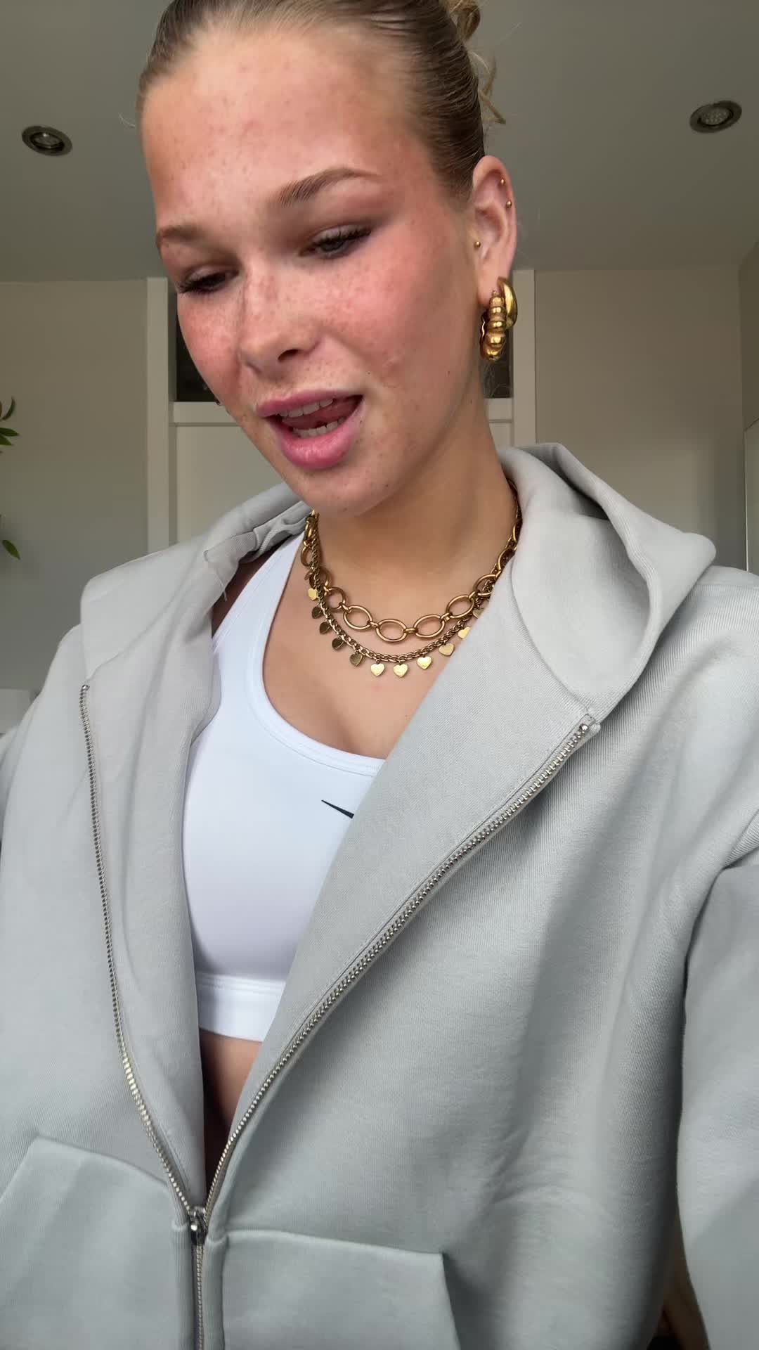 @KIKI