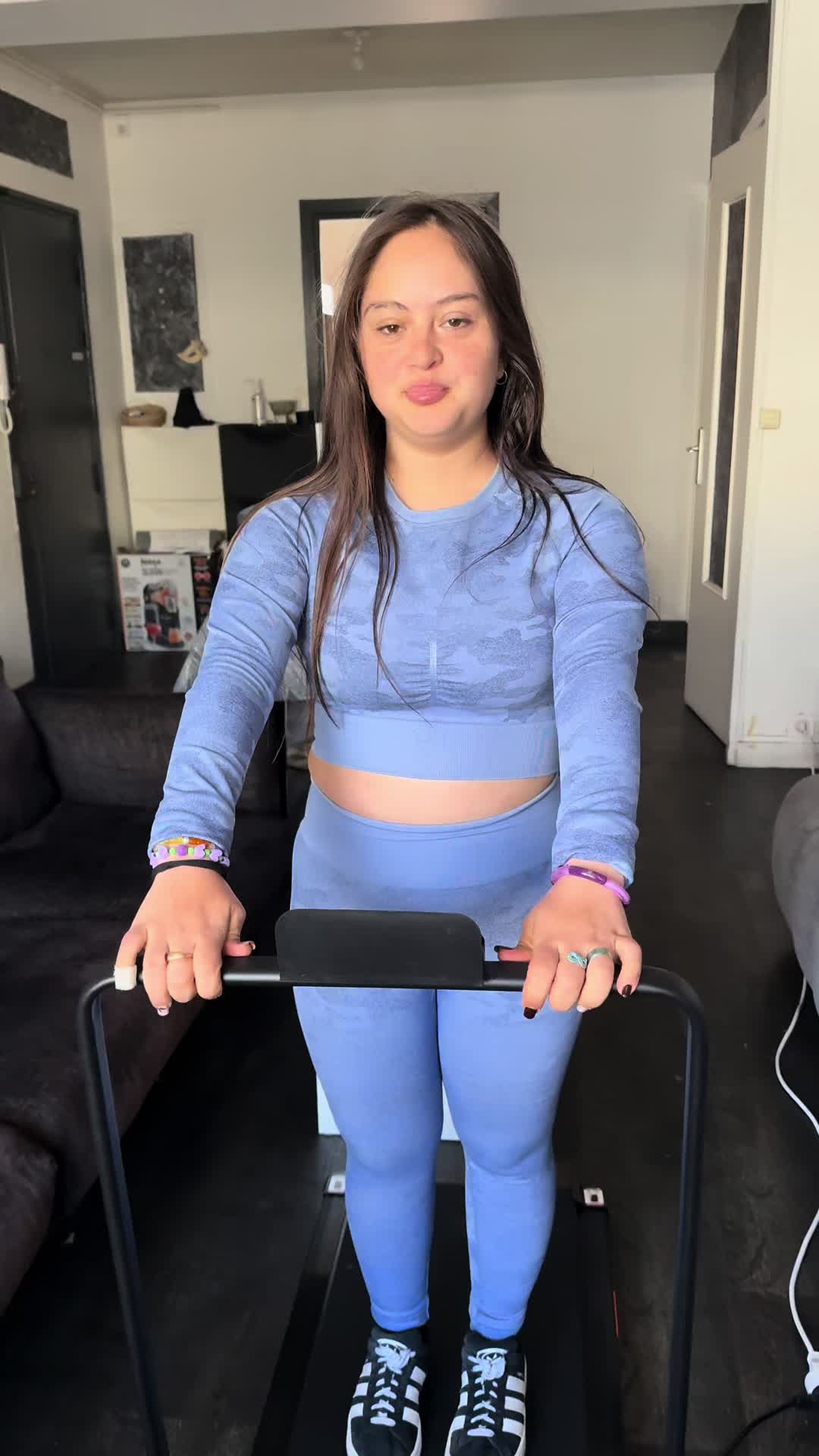 @MAYANE