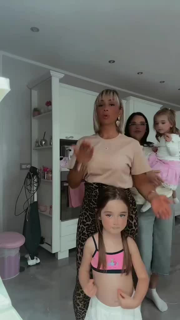 @Ramona Brandi86