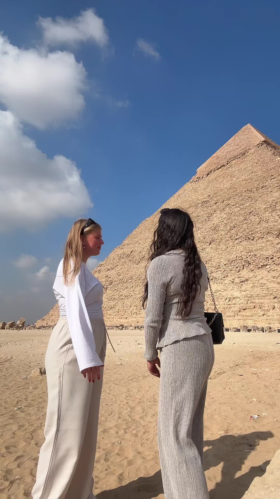 @أنيكا وهيدي