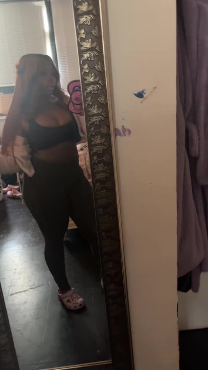 @queen fine thick shyt