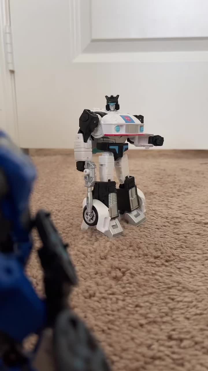 @JustYourAverageTransformersFan
