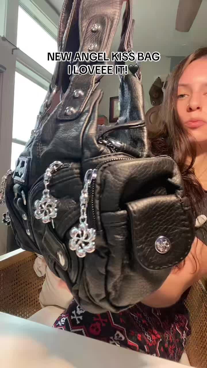 @oneuntoherself