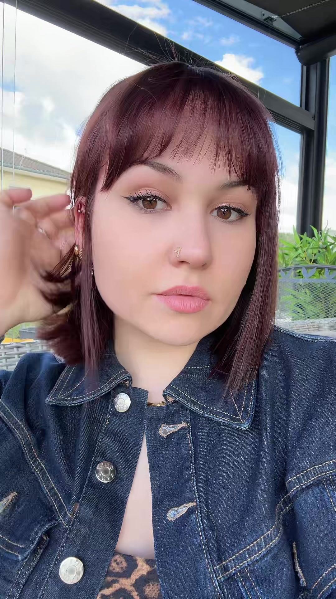 @laurassoberlife