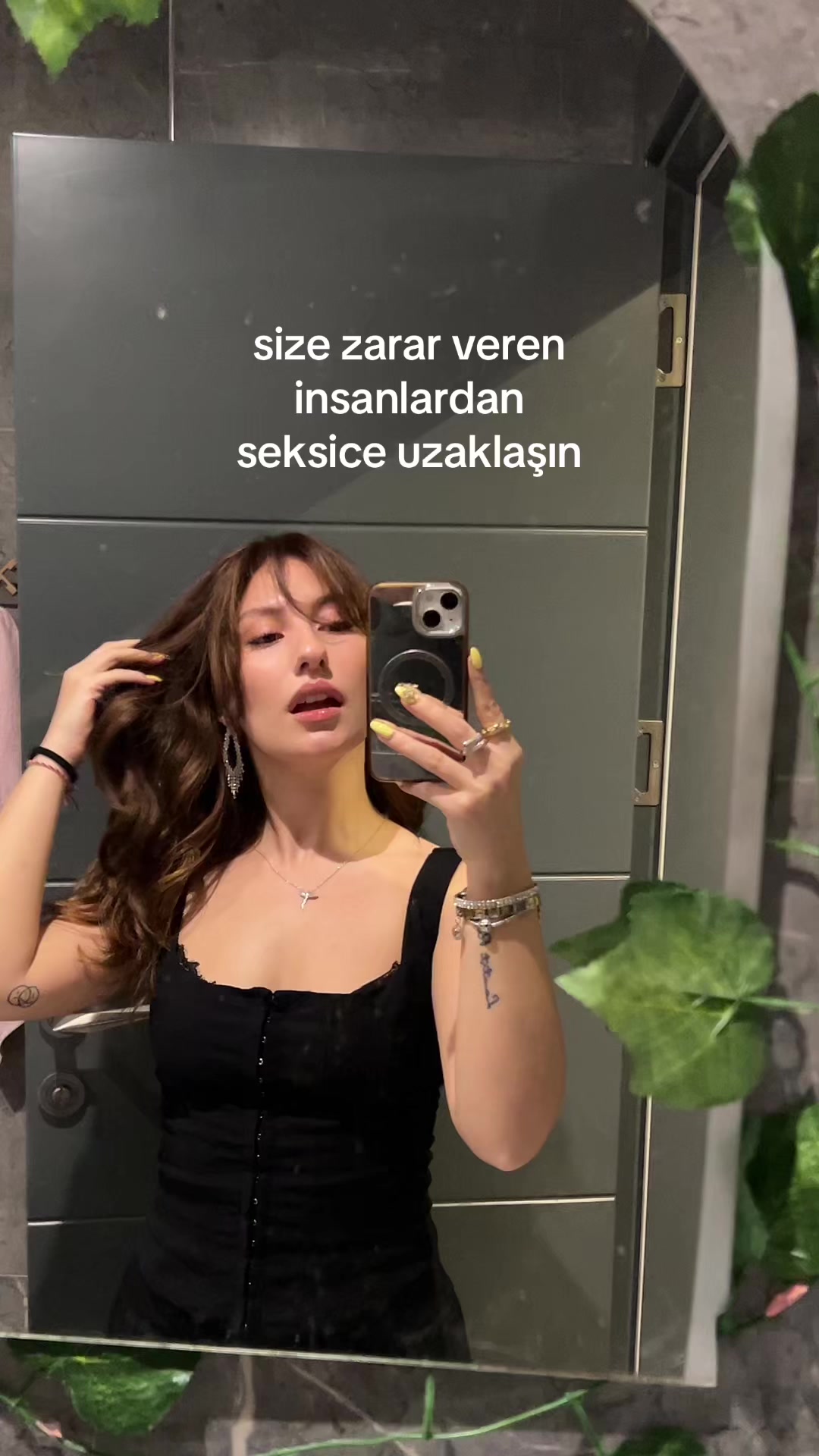 @mellylline
