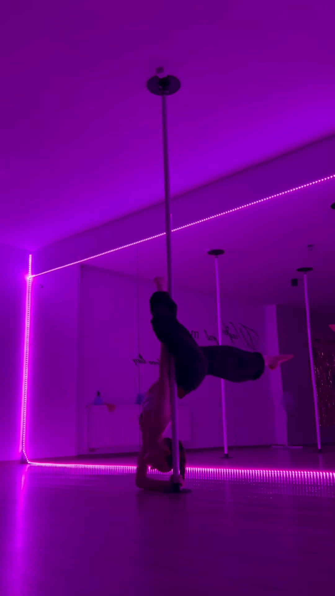 @_gabg_