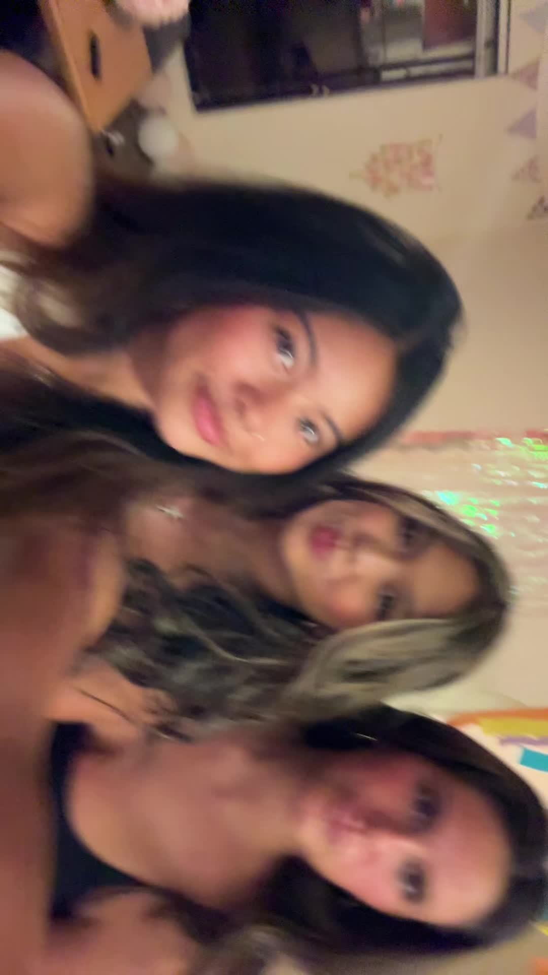 @hayhay