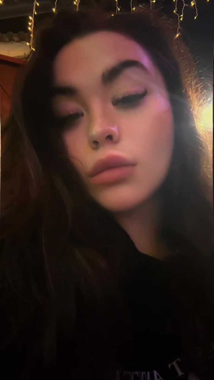 @الكسل هو لعبة الشيطان