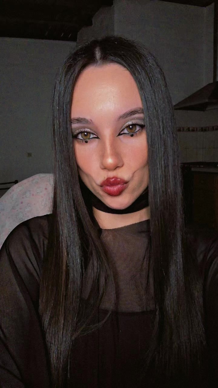 @Victoria 🧚🏻♀️