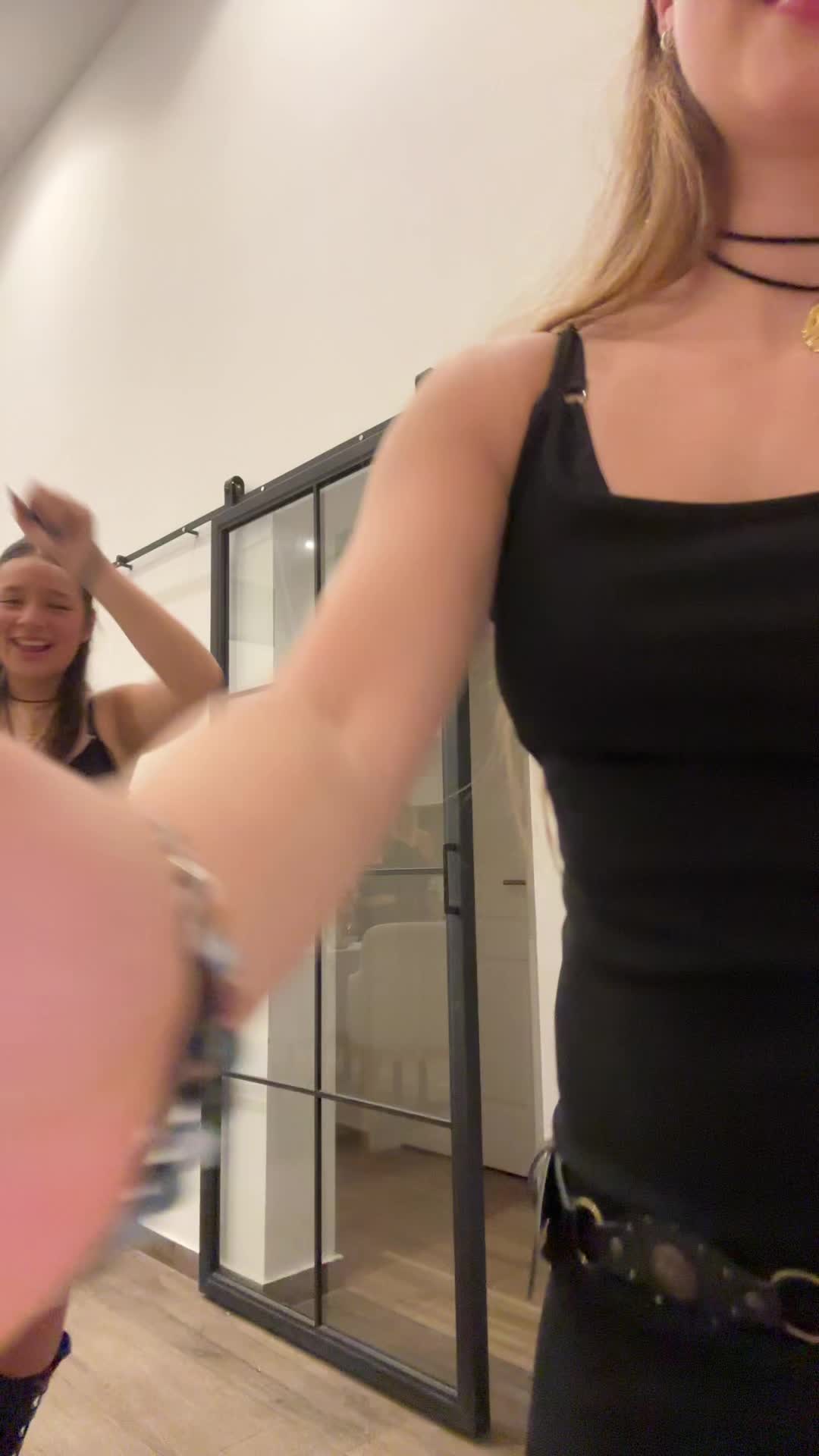@vickyyf