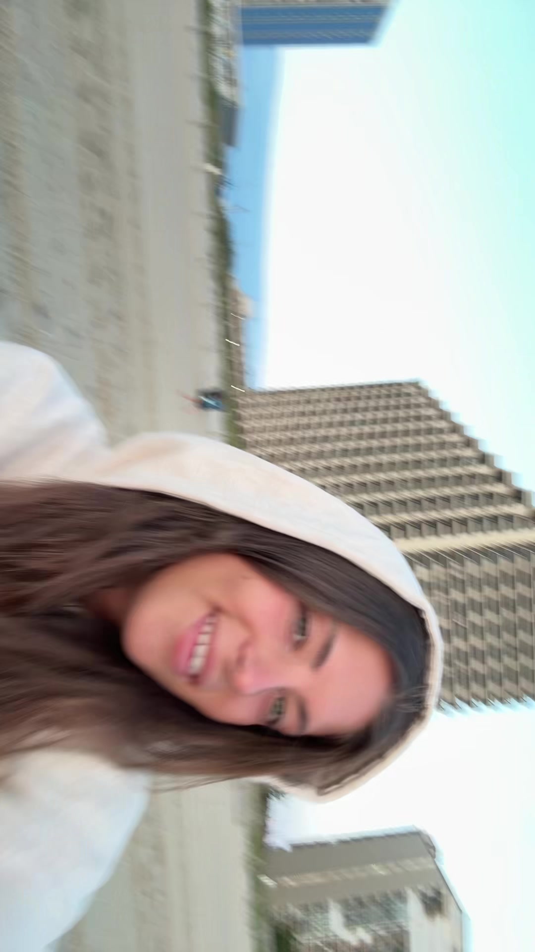 @Desaraa27