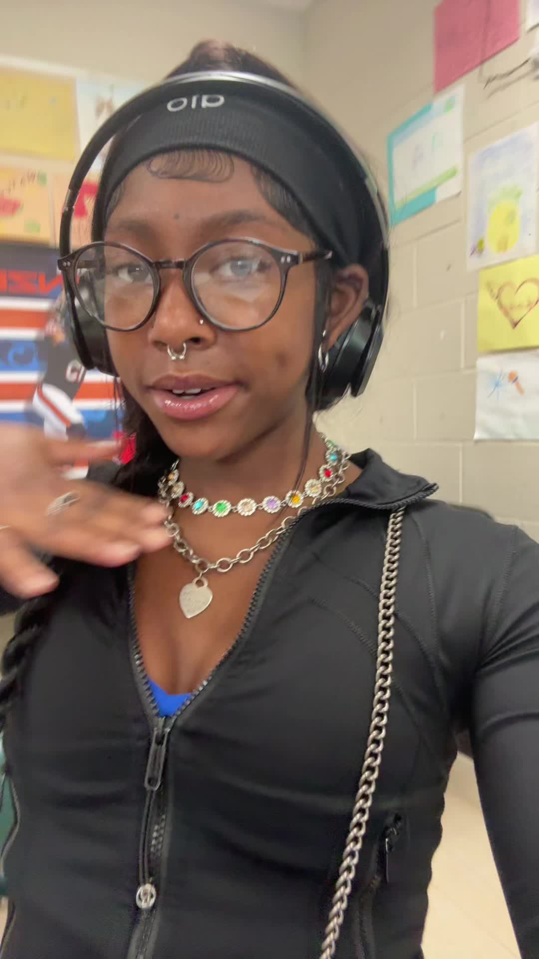 @Zarii