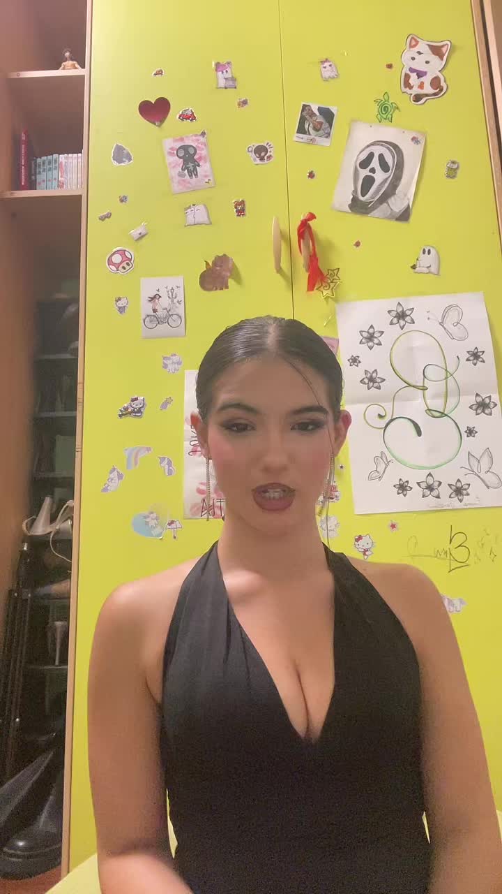@𝕰𝖒𝖒𝖆 💋
