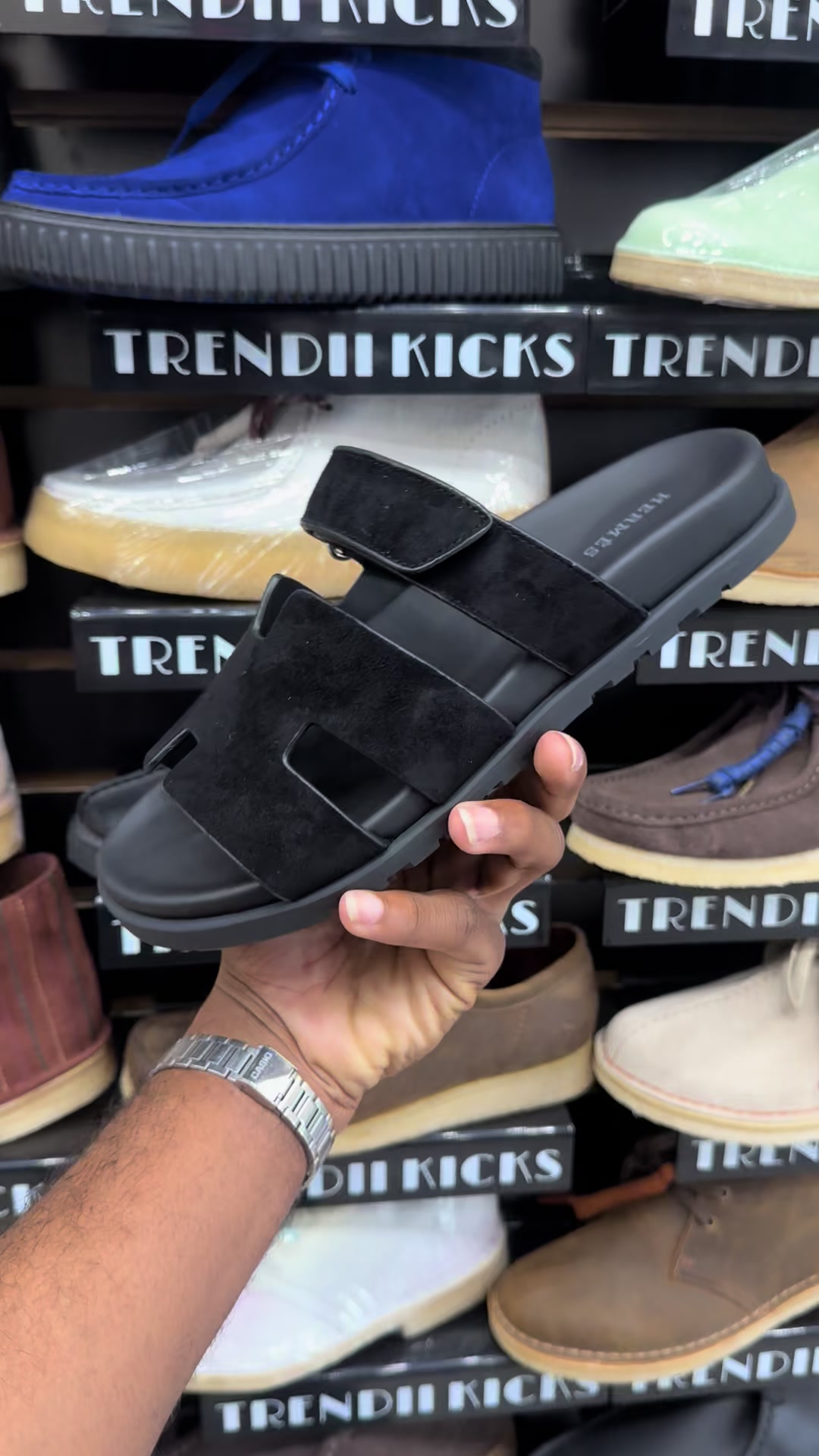 @TRENDII KICKS
