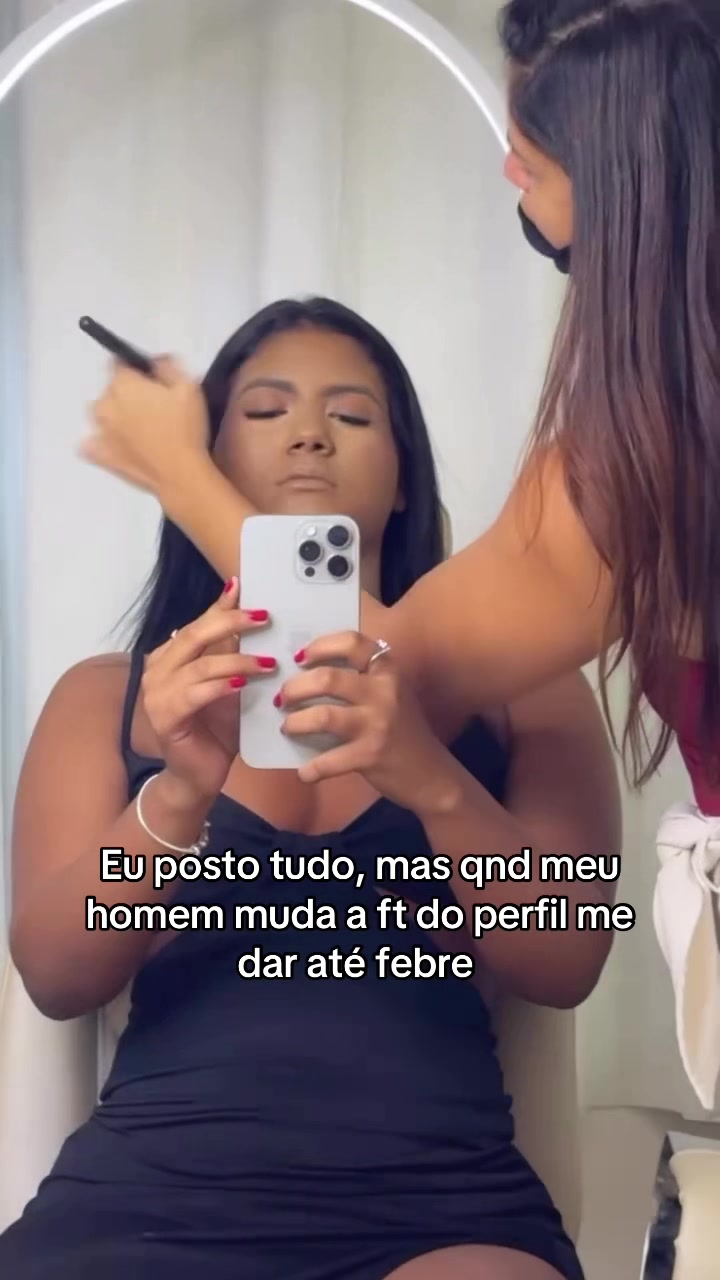 @kaylaniluiiza