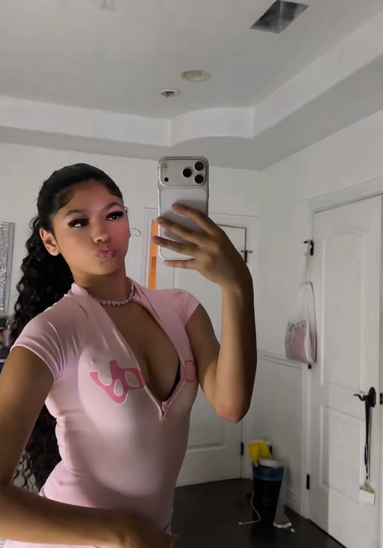 @urfavcur1yqueenn