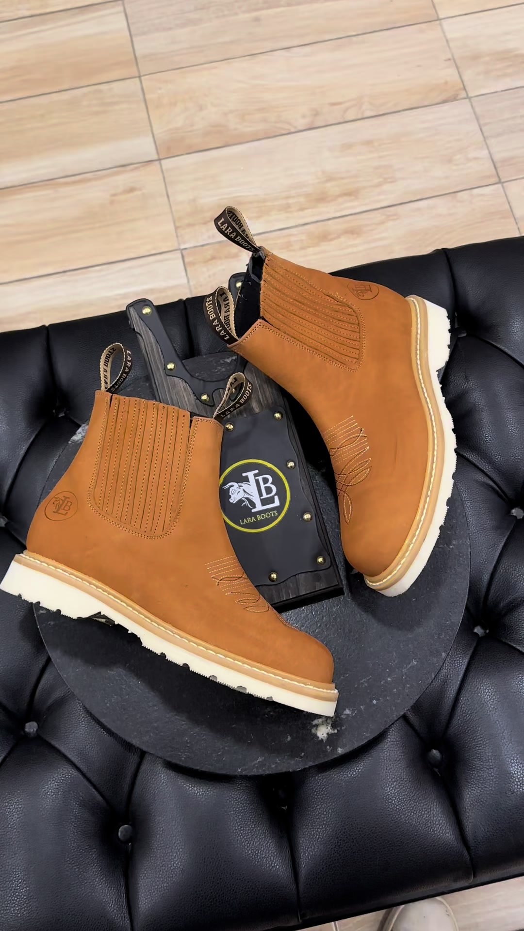 @Botas Lara boots