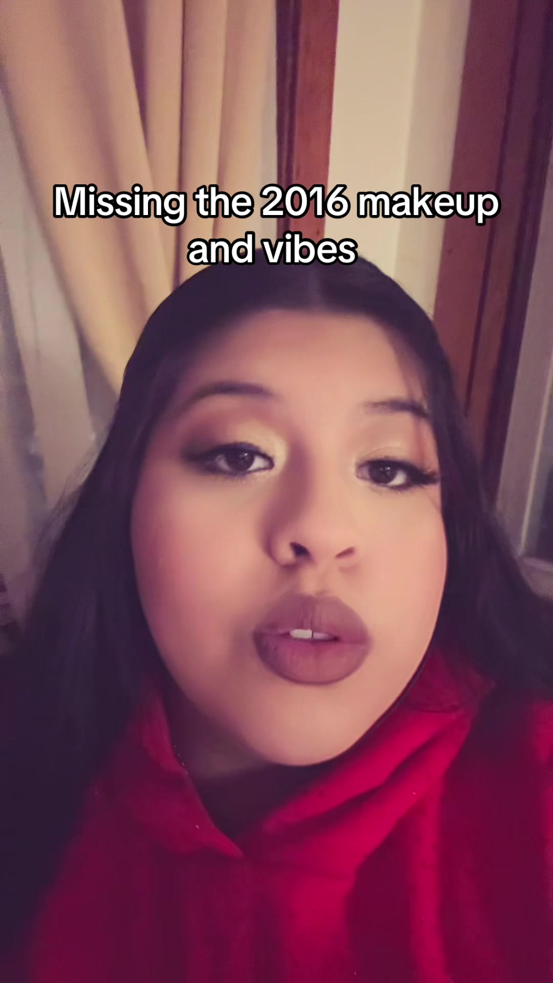 @Jazmin / Latina creator