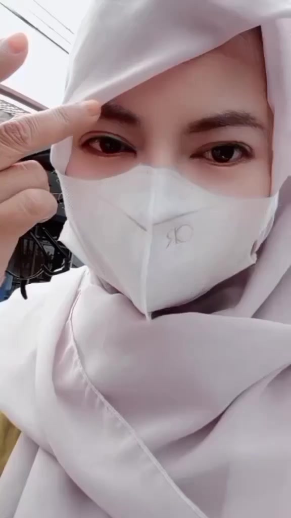 @Dari Kontak Anda