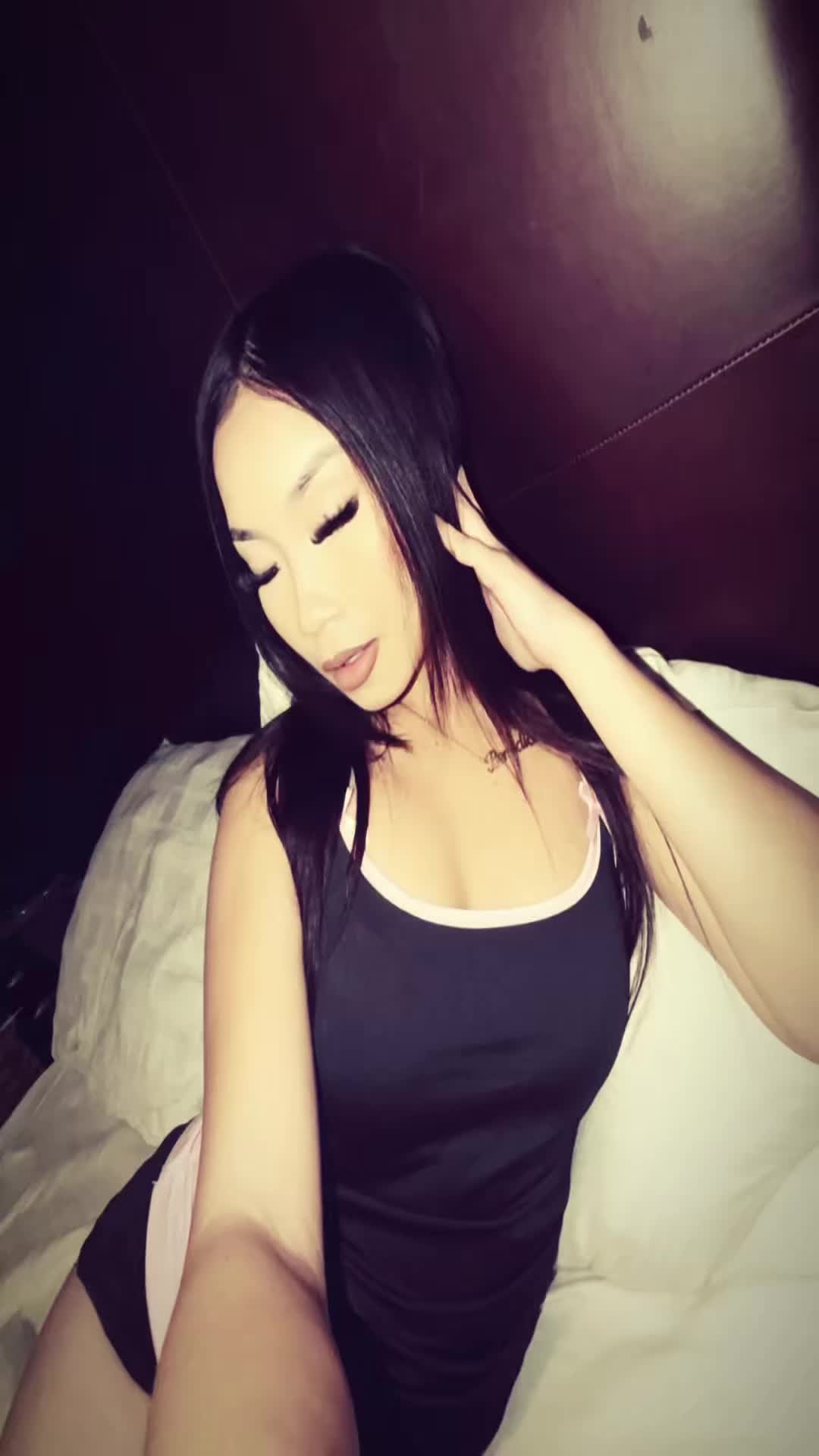 @𝔅