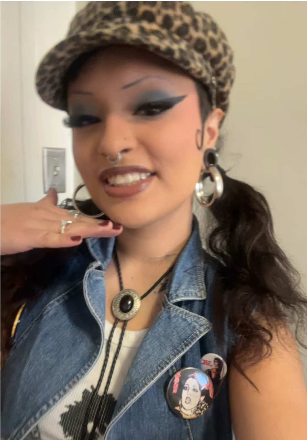 @viennay ☠︎︎