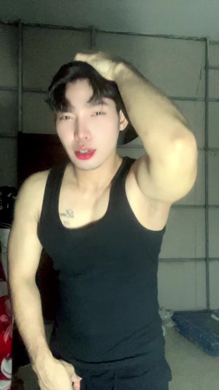 @កូនក្មេង សាច់ដុំ