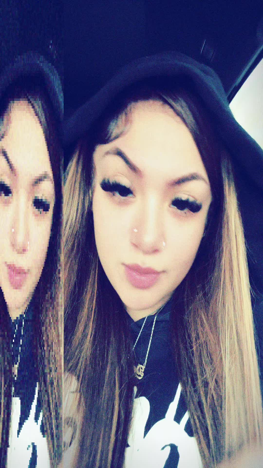 @_actuallydezlyn
