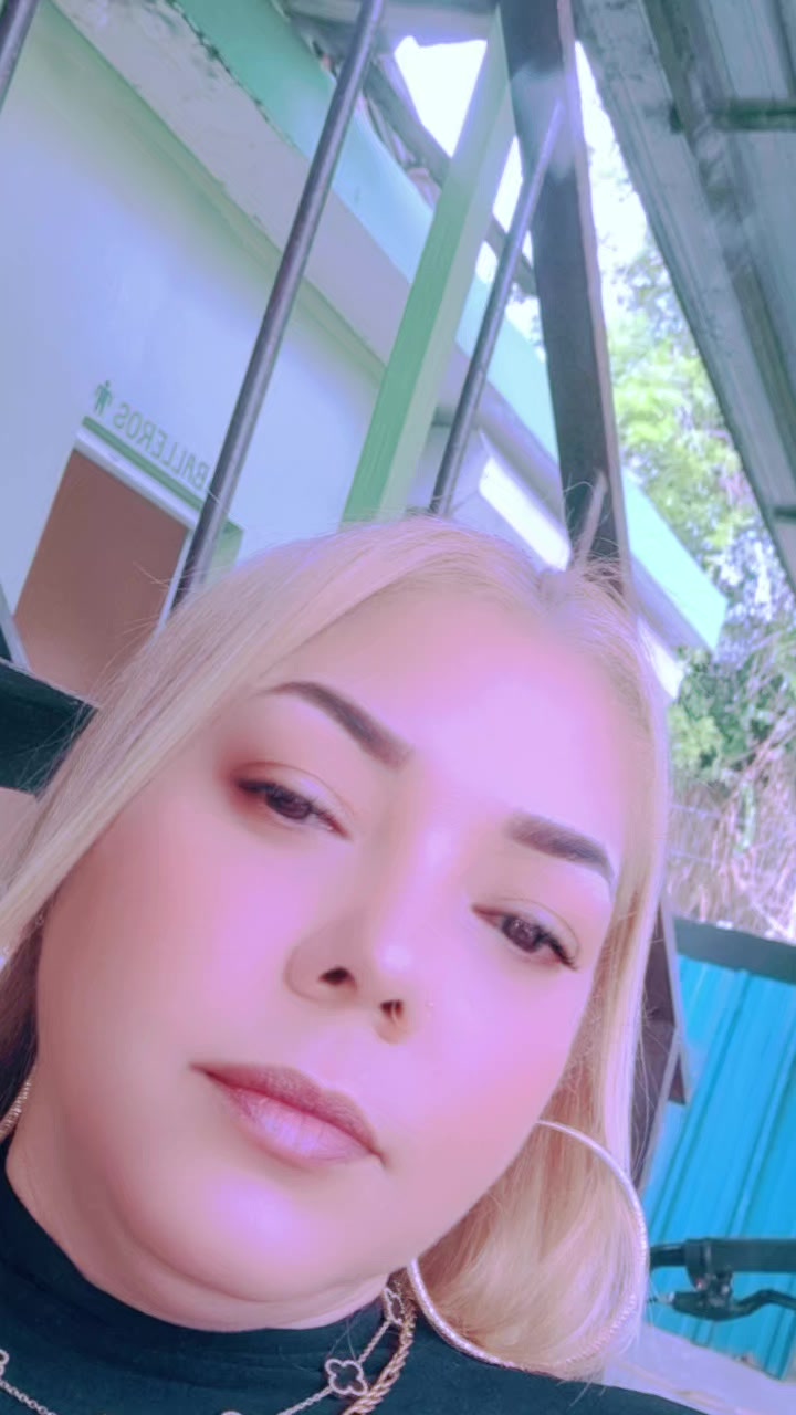 @ce&ntilde;ora cero 🫅🫅