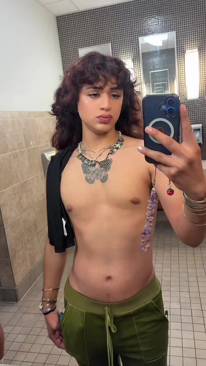 @Throughmylense