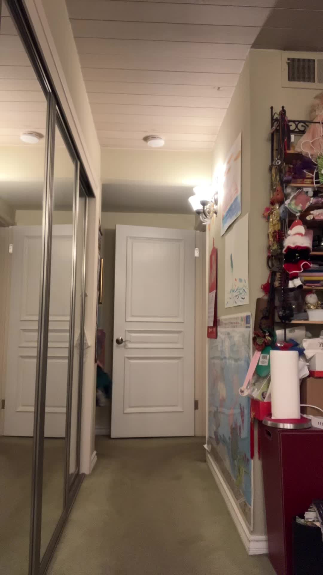 @random_cardboard_box