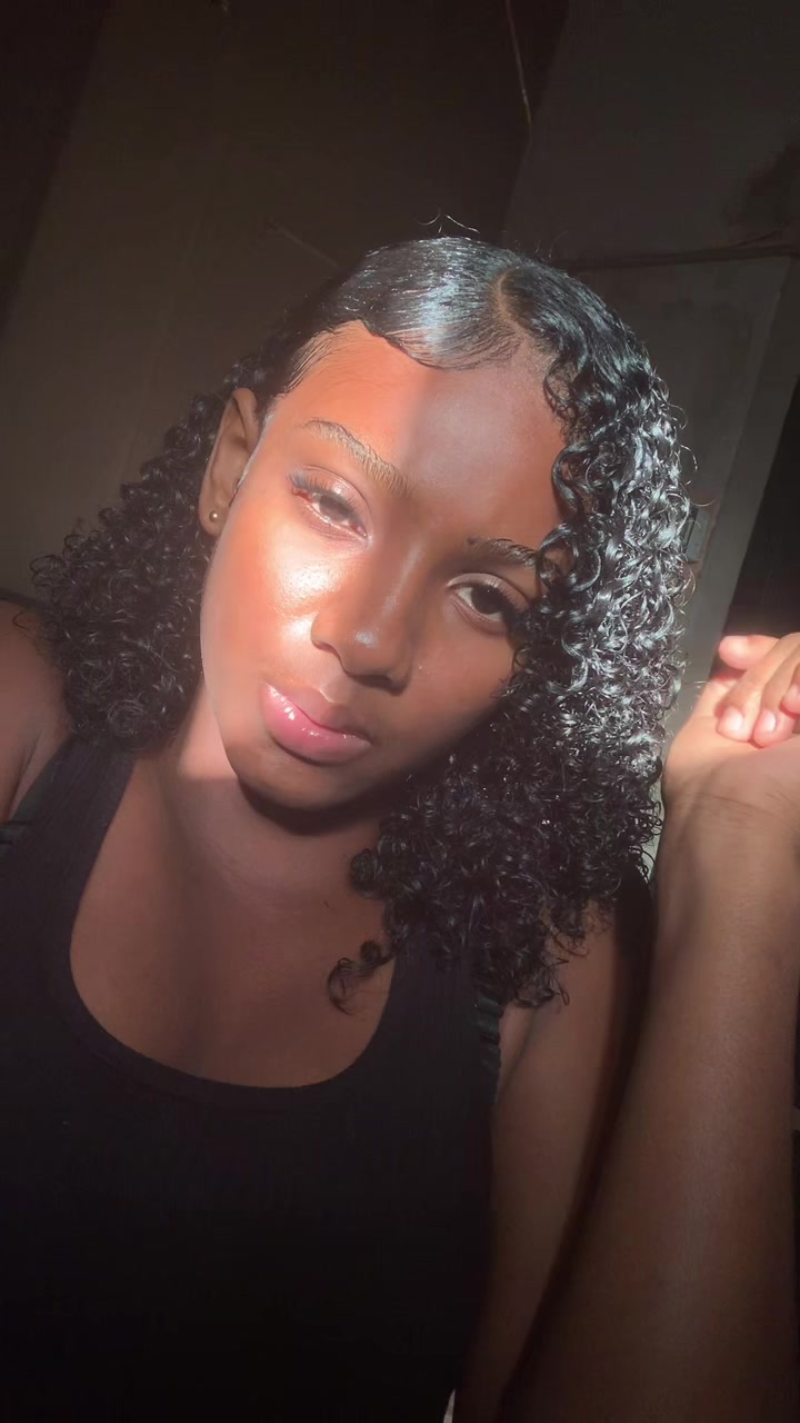 @🦅