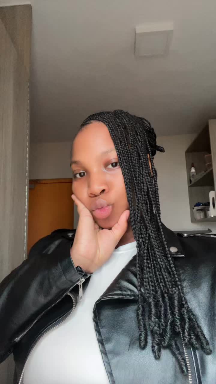 @Sisanda