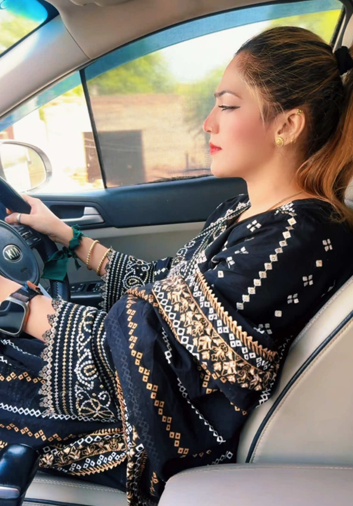 @bushramarviofficial