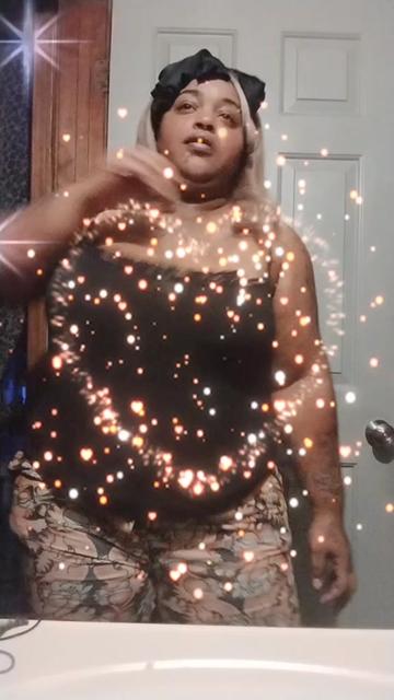 @👑 Queenstrawberry27