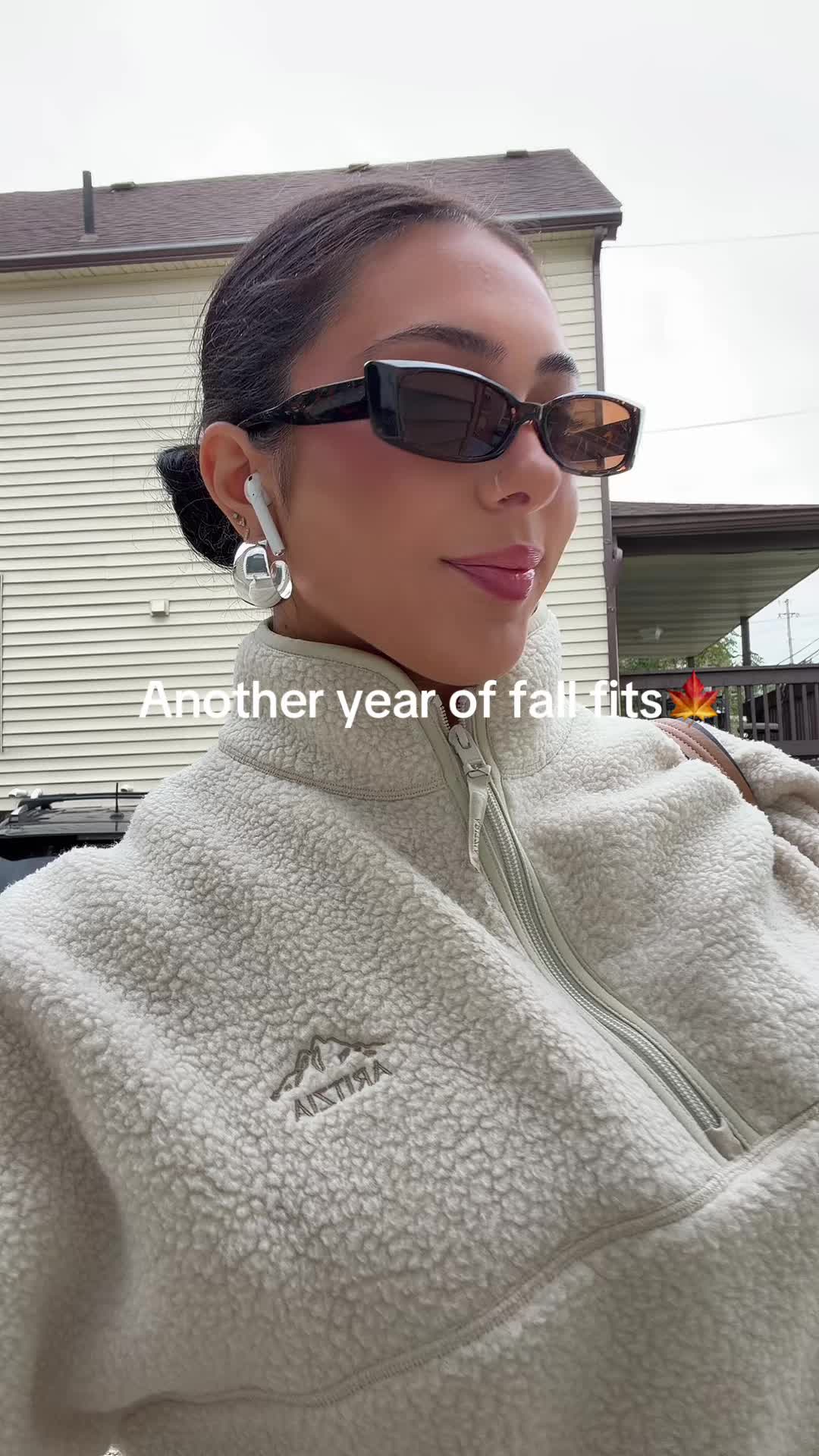 @Bella