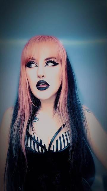 @🖤𝕷𝖎𝖓𝖉𝖘𝖊𝖞🖤