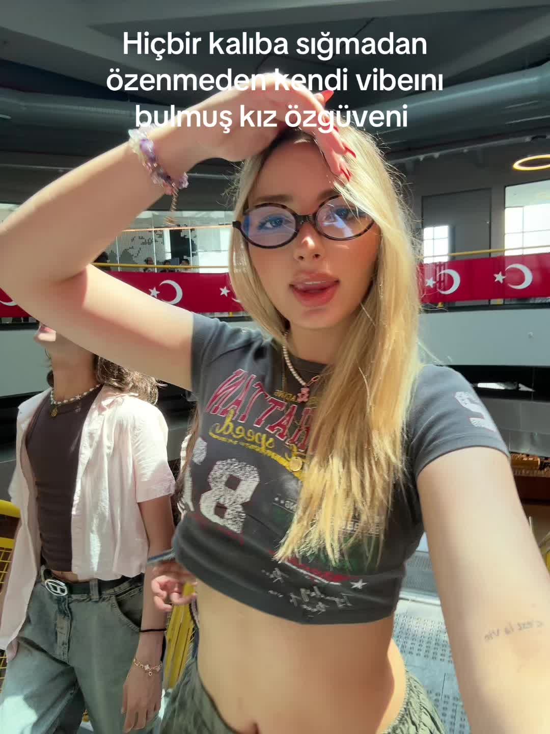 @Ezhelylmzz